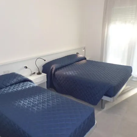Bright Two-room Flat In A With Pool شقة
