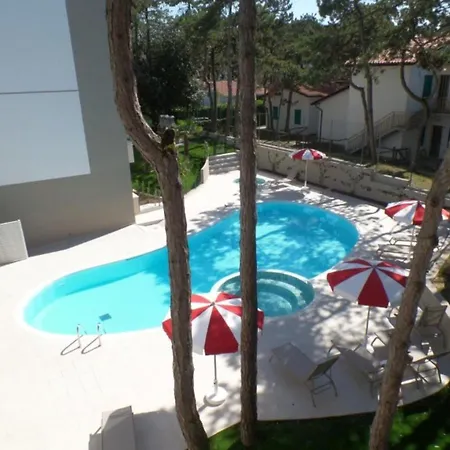 شقة Bright Two-room Flat In A With Pool
