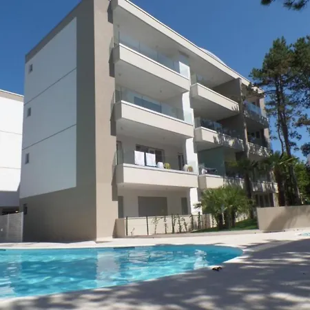 شقة Bright Two-room Flat In A With Pool